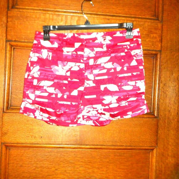 ~~~ NEW YORK & COMPANY ~~~ Shorts ~ 8 - Picture 1 of 1